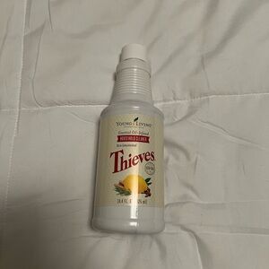 Young Living Thieves cleaner (new)